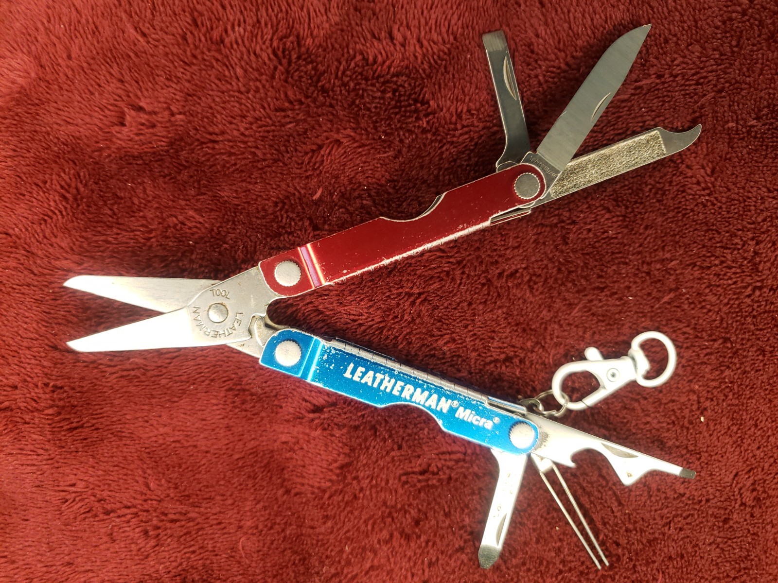 🔪🔪 Leatherman Micra Red Blue Multitool White claw keychain 0121 date code