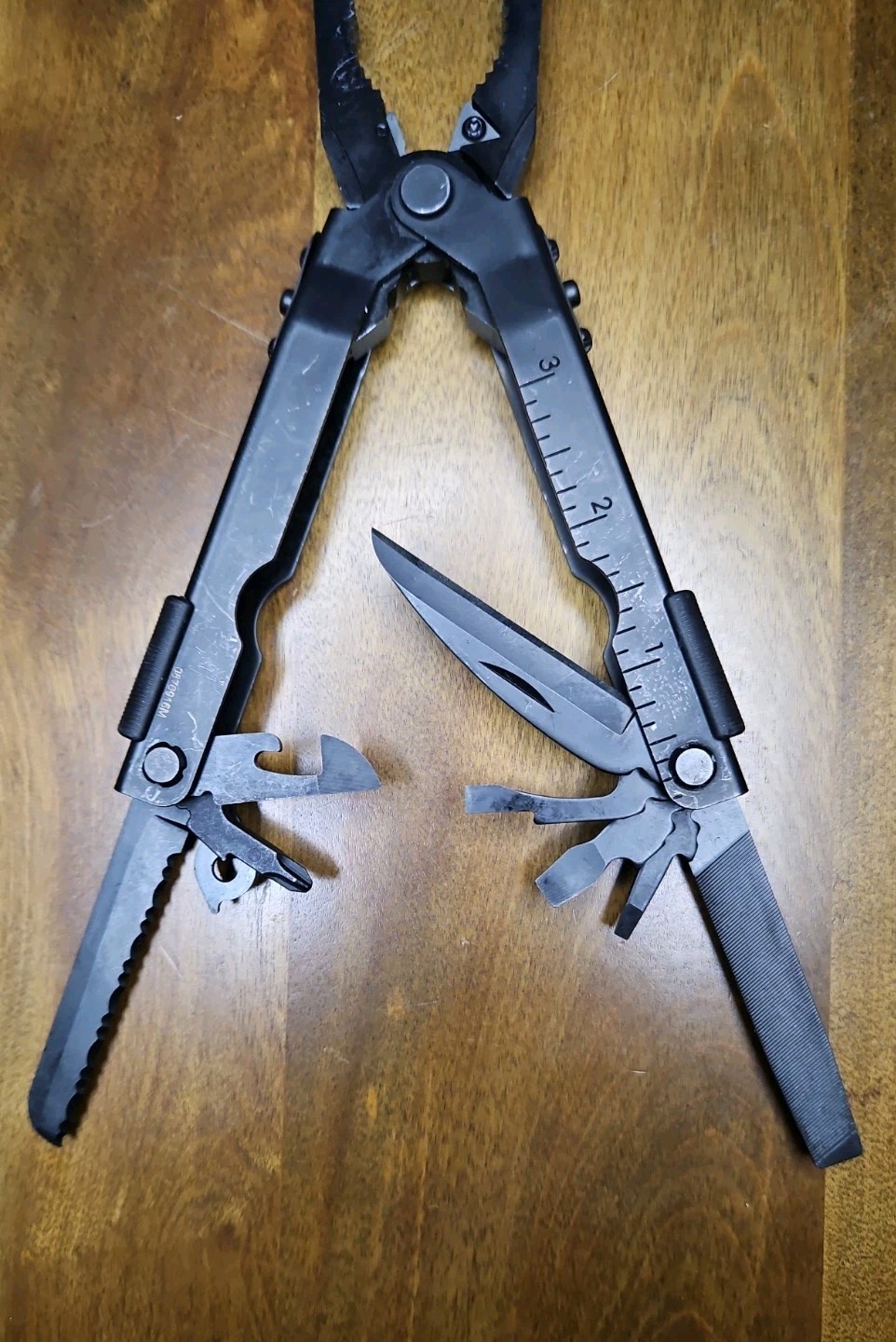 Gerber MP600 Multi-Tool, Blunt Nose Pliers, Carbide Cutters, Black Military EDC