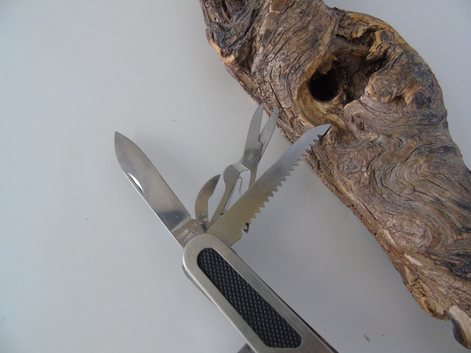 Folding Pocket Knife Portable 10 Function Camping Outdoor Key Ring Nonslip Grip