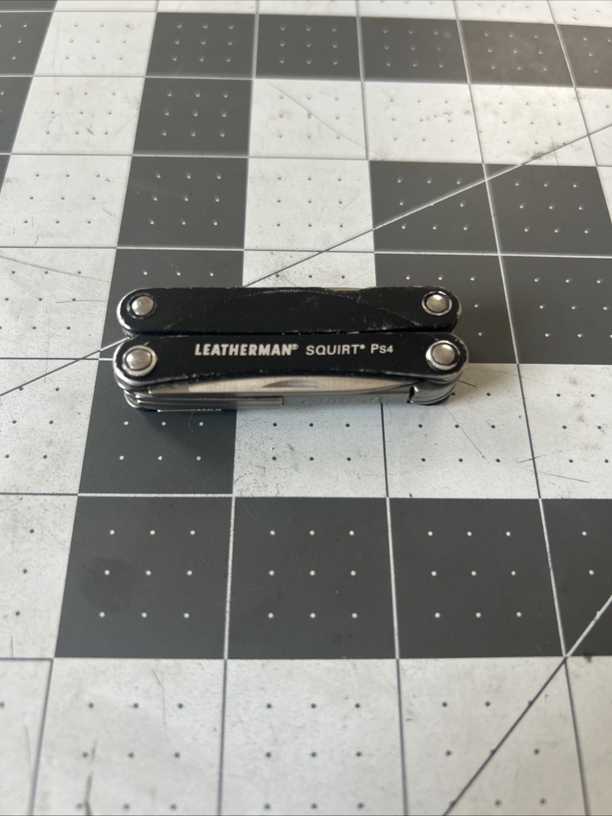Leatherman Squirt Ps4 Black Broken Scissors Spring Broken File