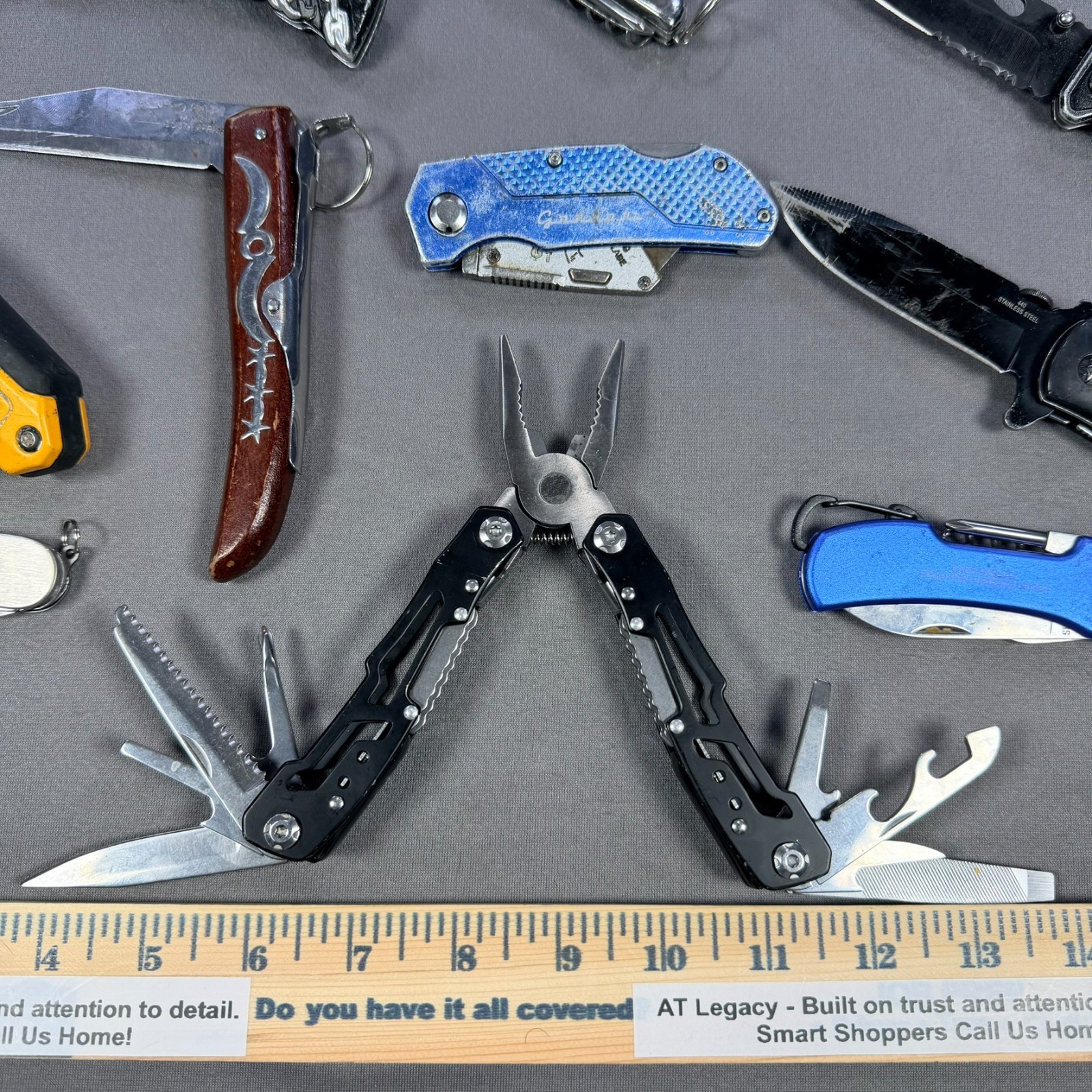 Mixed Pocket Knife Utility Multi-Tool Lot Okapi DeWalt Albatross Guidesman 13pc