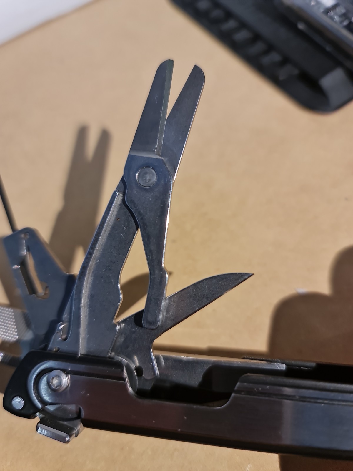 Leatherman ARC Multi Tool MagnaCut Blade With Ratchet / Bit Kit / Led Torch