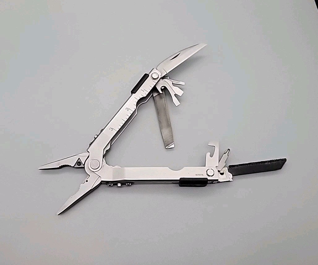 Gerber MP600 Multiplier Multi-Tool /w REMGRIT – Carbide Cutter Pliers