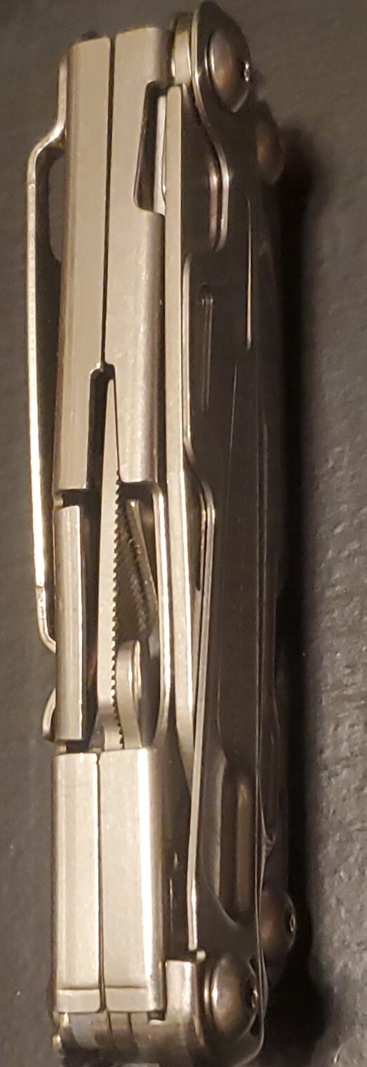 LEATHERMAN REV MULTI-TOOL IS IN PRIMO CONDITION 028