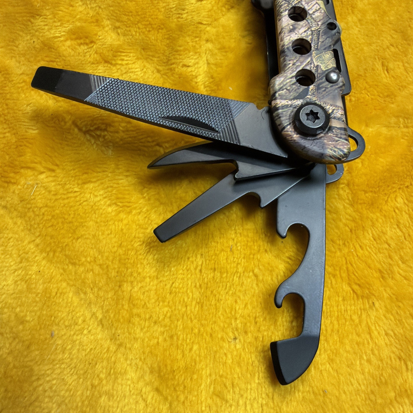 MOSSY OAK Multi-tool 13 in 1 Multi Function Pliers Folding Pocket Tool w/ Sheath