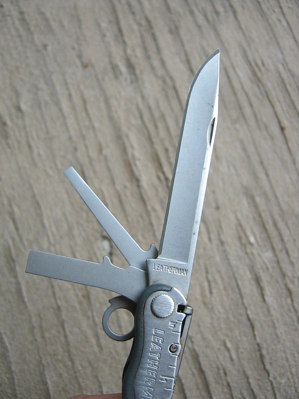 LEATHERMAN FUSE STAINLESS STEEL MULTITOOL ADVERTISING “METSO” W/BLACKBERRY POUCH