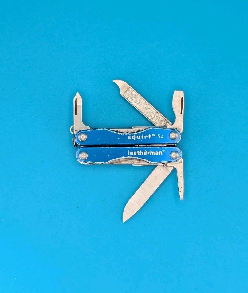 Leatherman Squirt S4 Multi-Tool, Key Ring, Retired, BLUE!