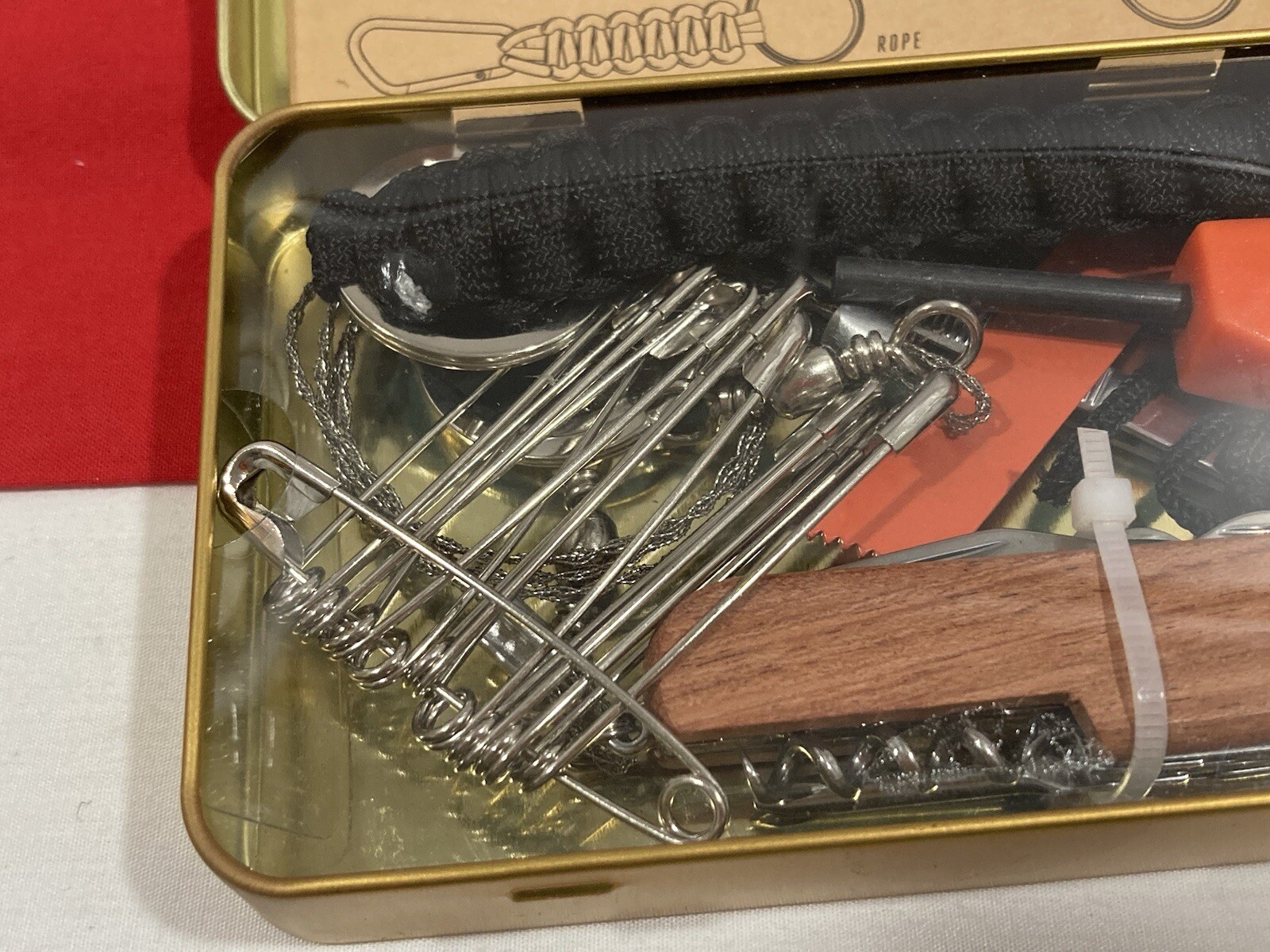 NEW The Gentlemen’s Hardware Survival Tool Kit No 358 *Includes Six Accessories*