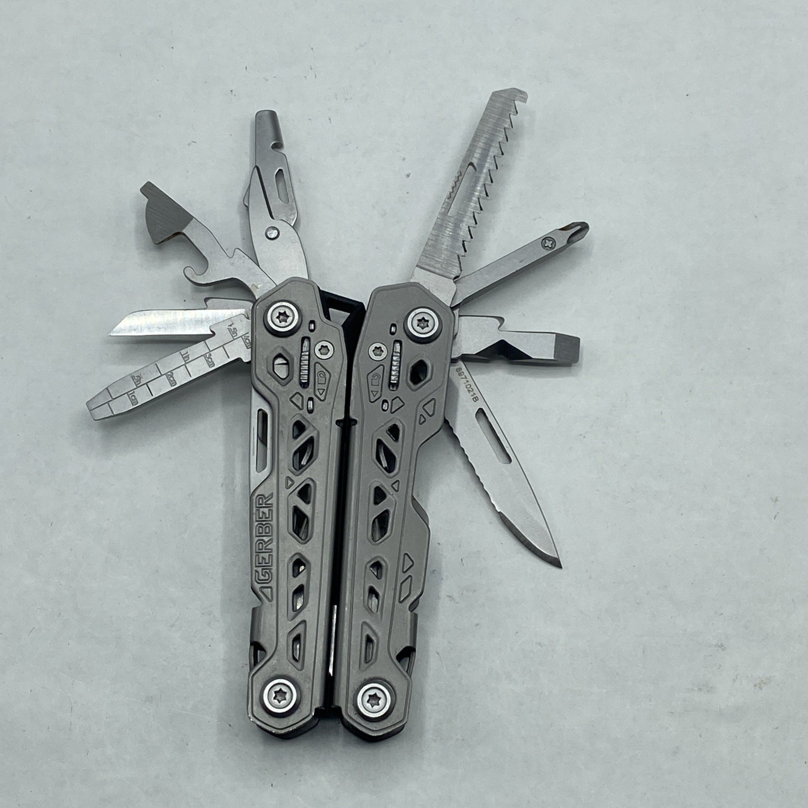 Gerber Truss Multi Tool – Gray