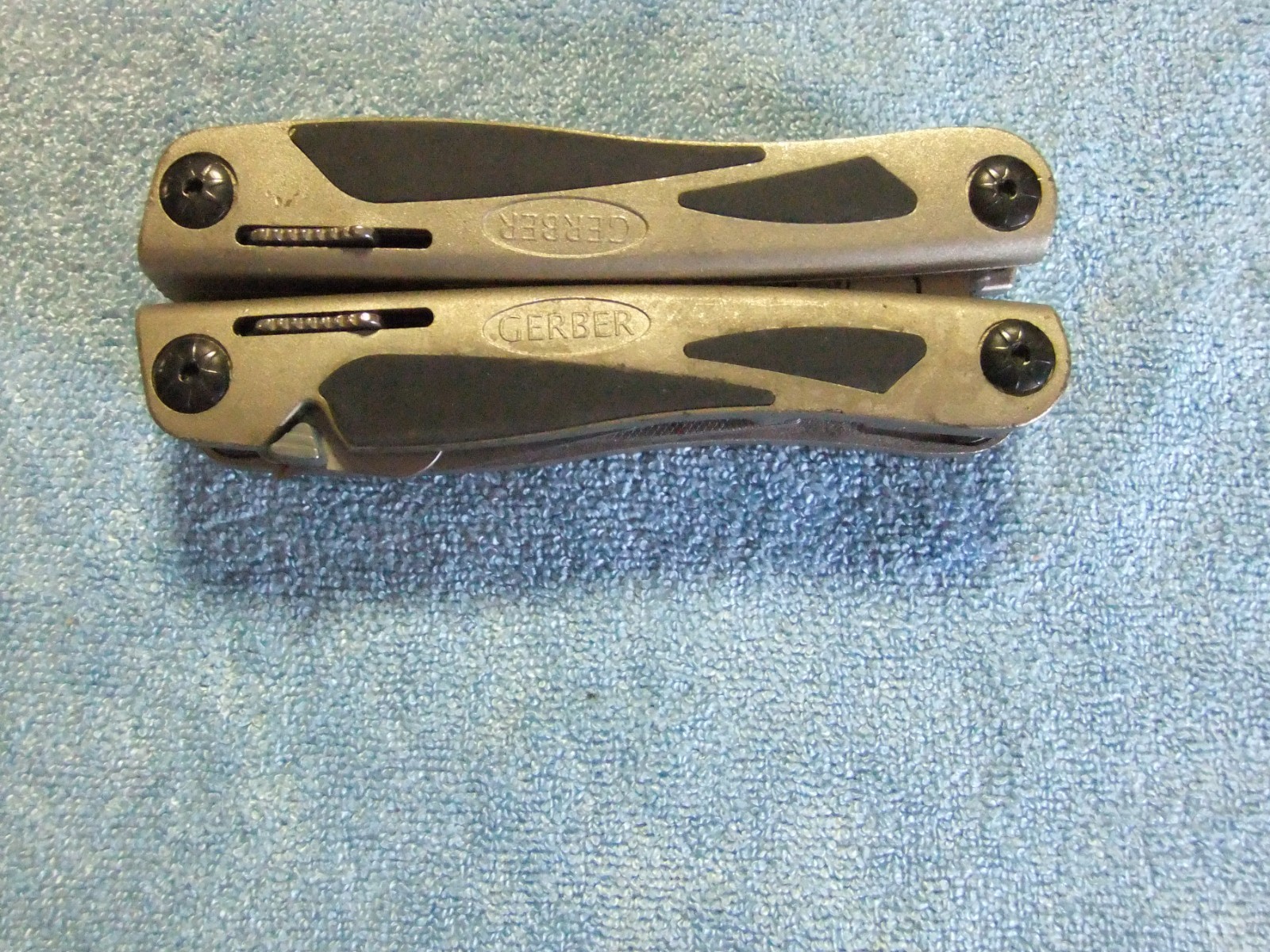 Gerber 800 Legend™ (08239) Model Multi-Plier – Heavy Duty, Full-Size Tool