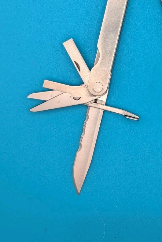 Leatherman PST 2 Multi Tool! 05/01 date stamp! Fast Shipping! With Sheath!
