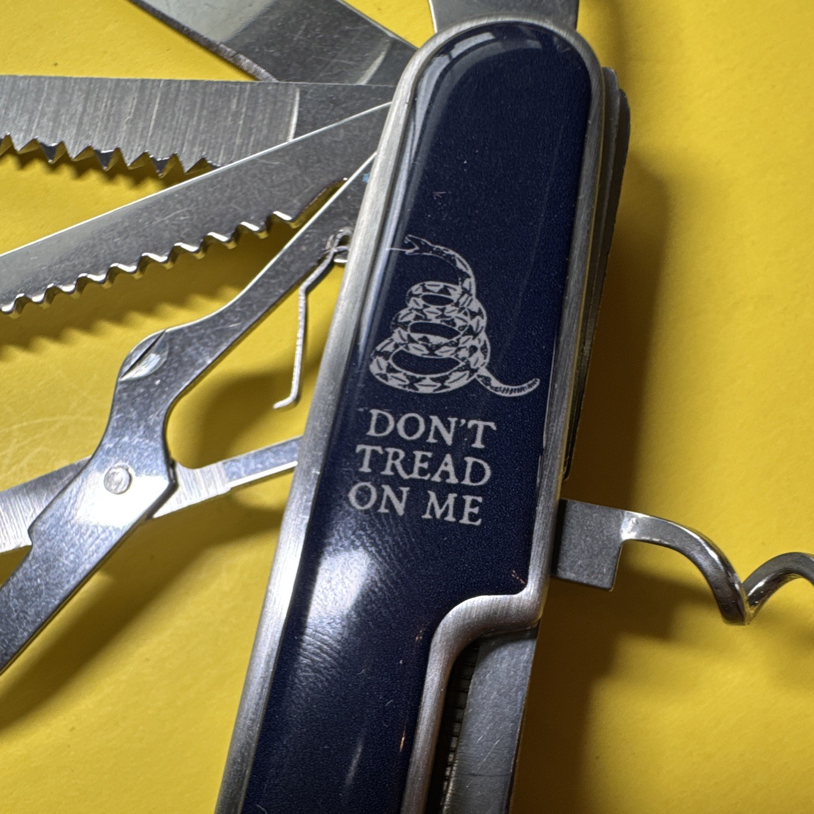 NRA Don’t Tread On Me Stainless Steel Blue Multi-Tool 7 Tools Knife Scissors Saw