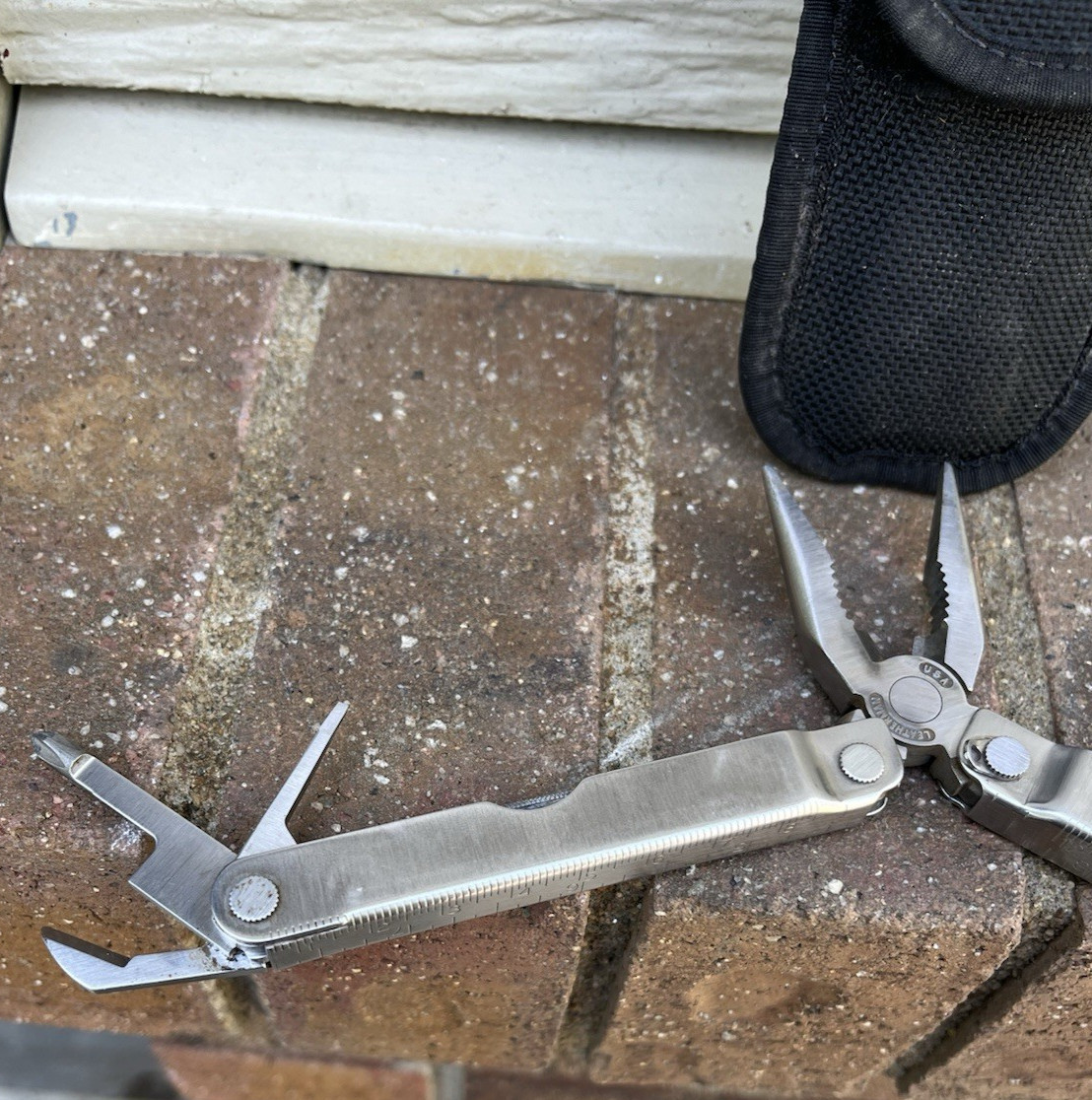 Vintage Original Leatherman Tool 4″ Multi-Tool Portland, OR USA