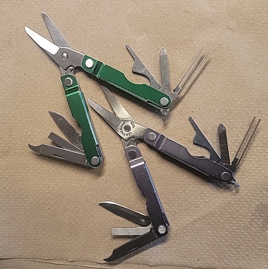 2 Leatherman Micra Multi Tools SILVER GRAY GREEN Very Good Condition Lot E