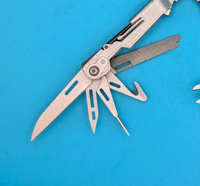 SOG PowerPint Tool Compact Lightweight Silver Multi-Tool!