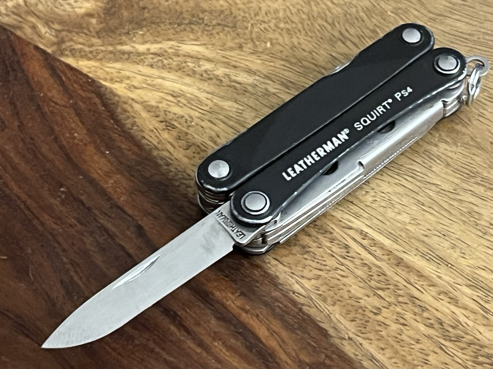 RETIRED Leatherman Squirt PS4 MultiTool Black DISCONTINUED SUPER NICE!