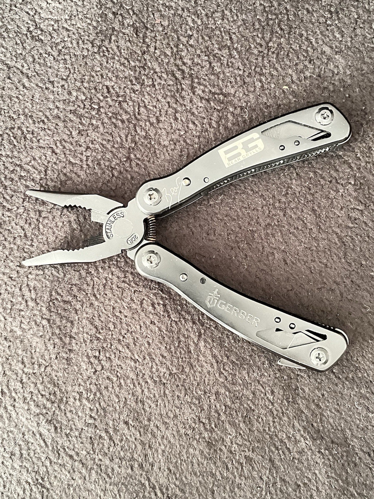 Gerber Bear Grylls 2011 Ultimate Survival Series 10 Multi-Tool With Sheath