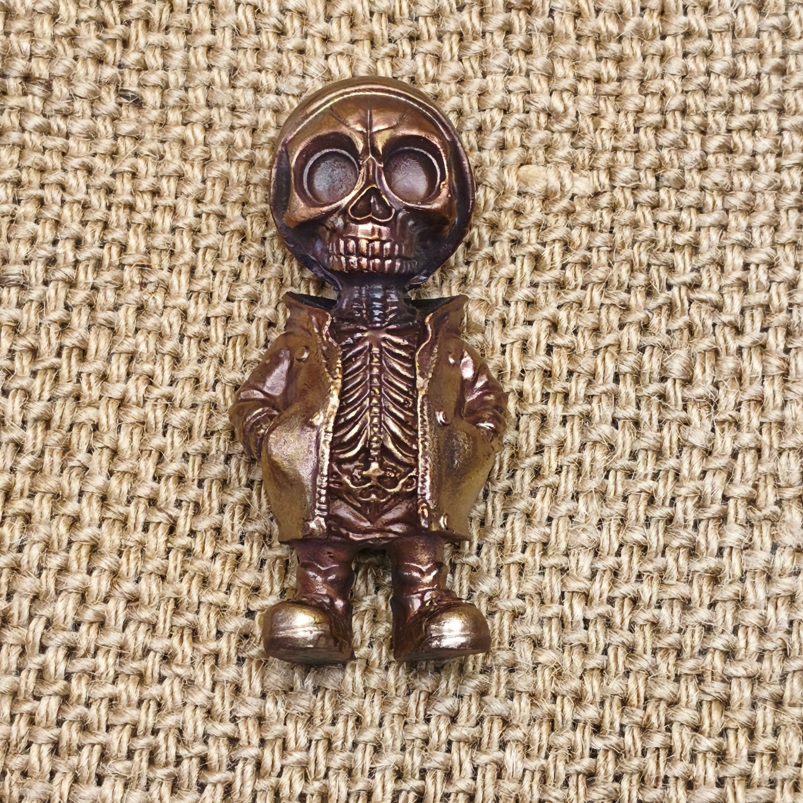 Purple copper cape skeleton death skull Gator ornament Solid handcraft statue