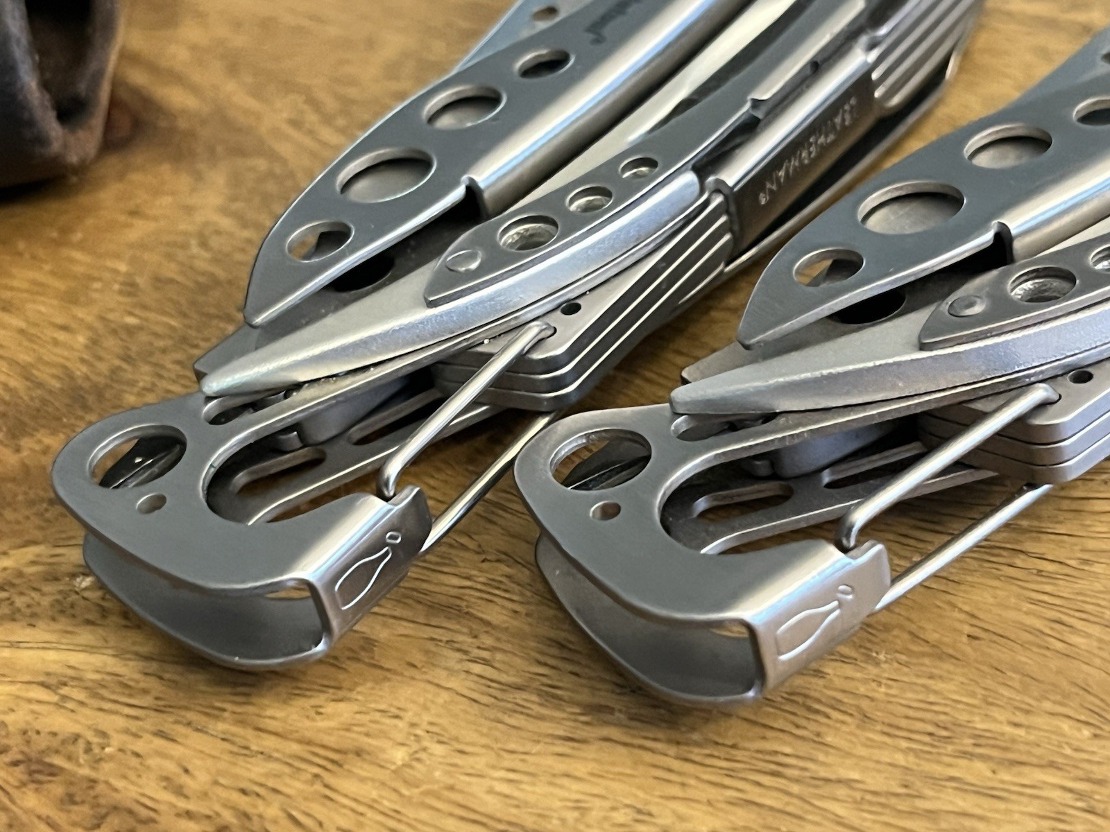 Leatherman Skeletool MultiTools SUPER NICE!! w/Leather Sheath (Lot Of 2)