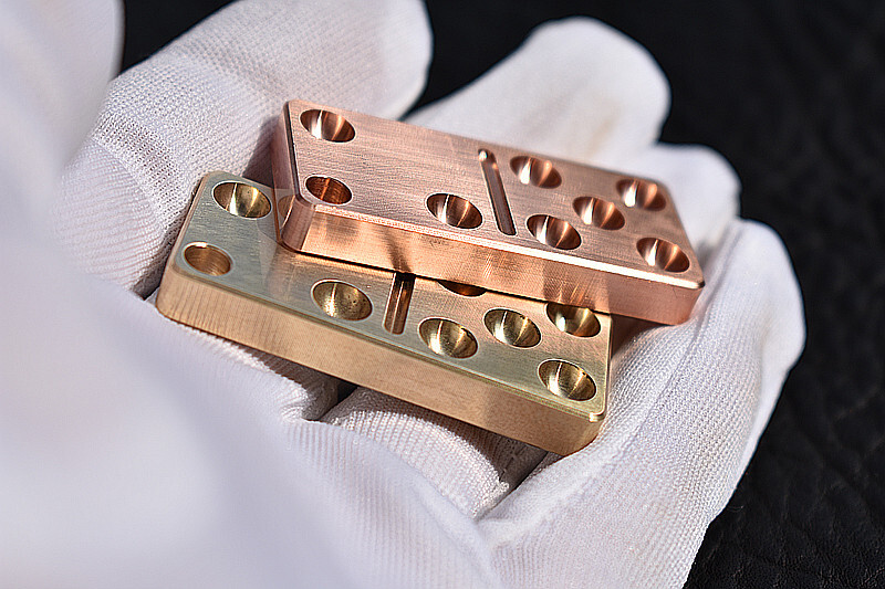 Brass Copper Keychain Pendant EDC Portable Creative Key Chain Ring Adult Toy