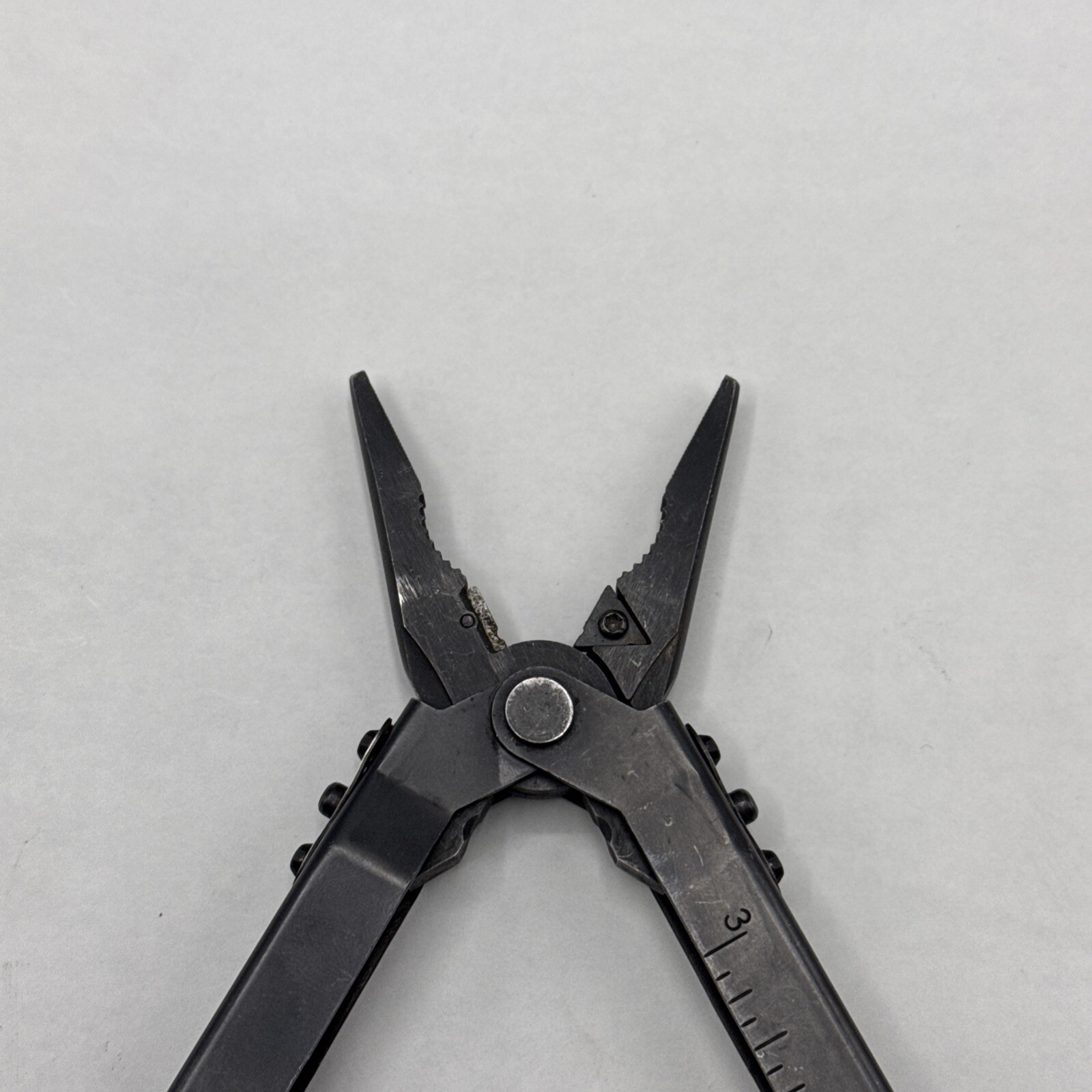 Gerber MP 600, Carbide Cutters, Needlenose – Black