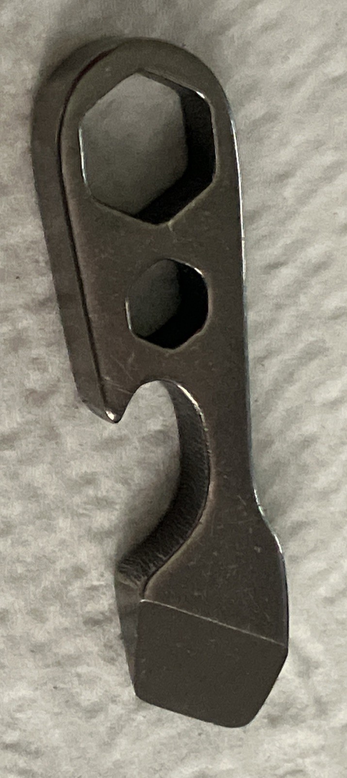 Claw 2.0 Multitool by Malboro & Kane – 40mm Grade 5 Titanium