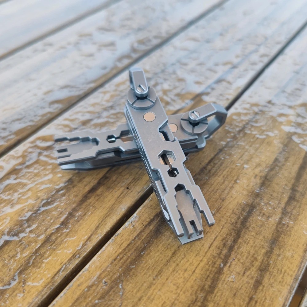 Titanium Alloy EDC Multi Tool Pry Bar Screwdriver Bottle Opener Key Ring Camping
