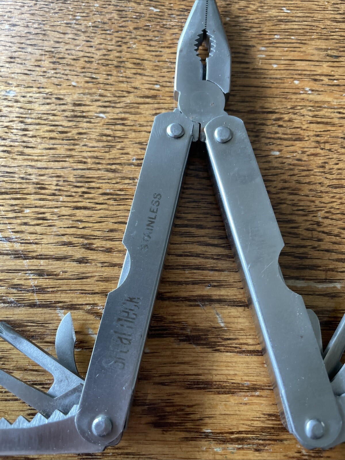 Great Neck 12000 Stainless Steel 12-in-1 Multi-Tool Pliers Knife Screwdrivers