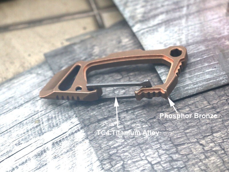 Phosphor Bronze Titanium Alloy Ke chain Carabiner Opener Outdoor Travel EDC Tool