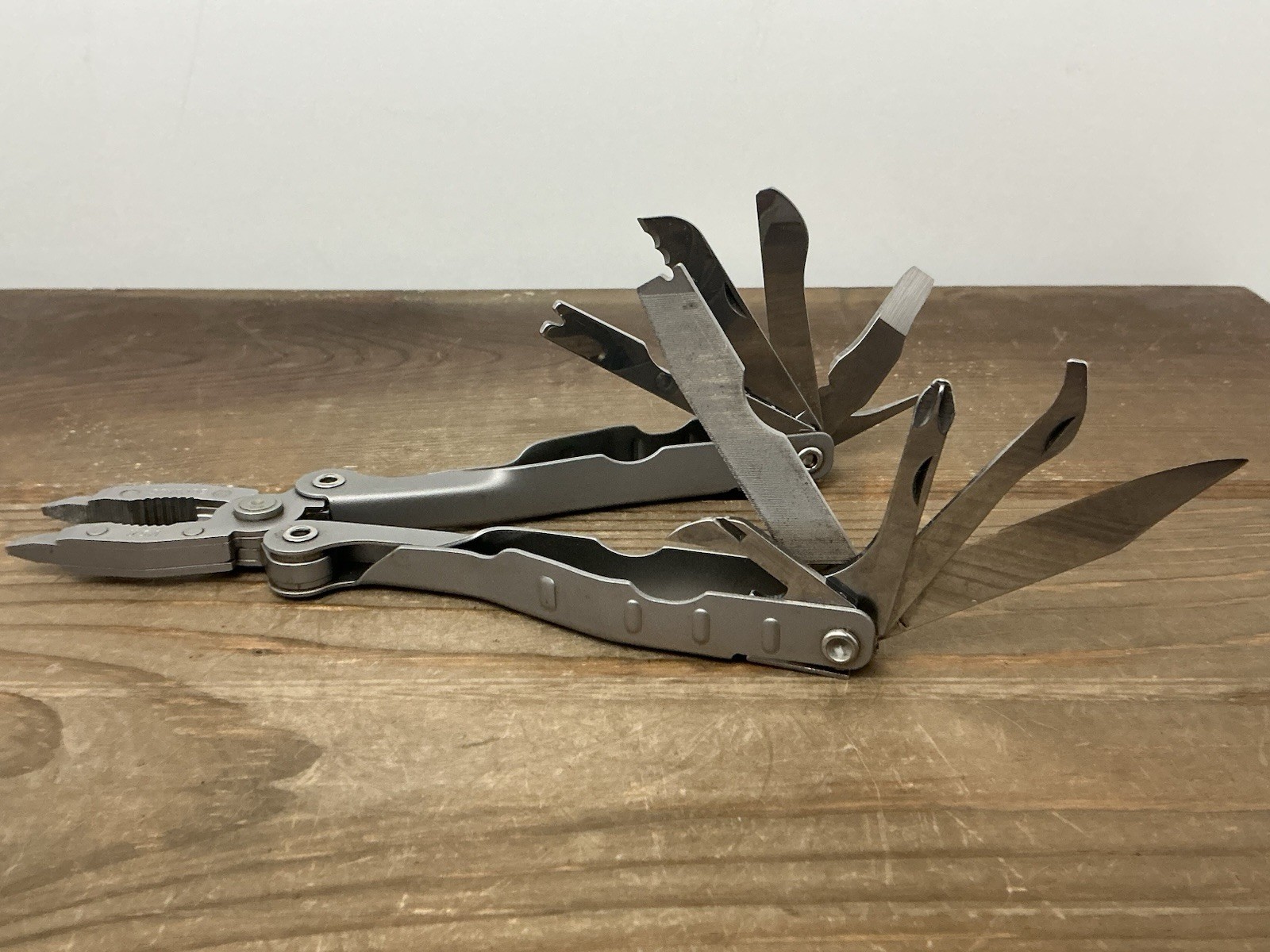 Schrade USA Tough Tool ST1 Multi-Tool Pliers Knife w Leather Sheath Nice!