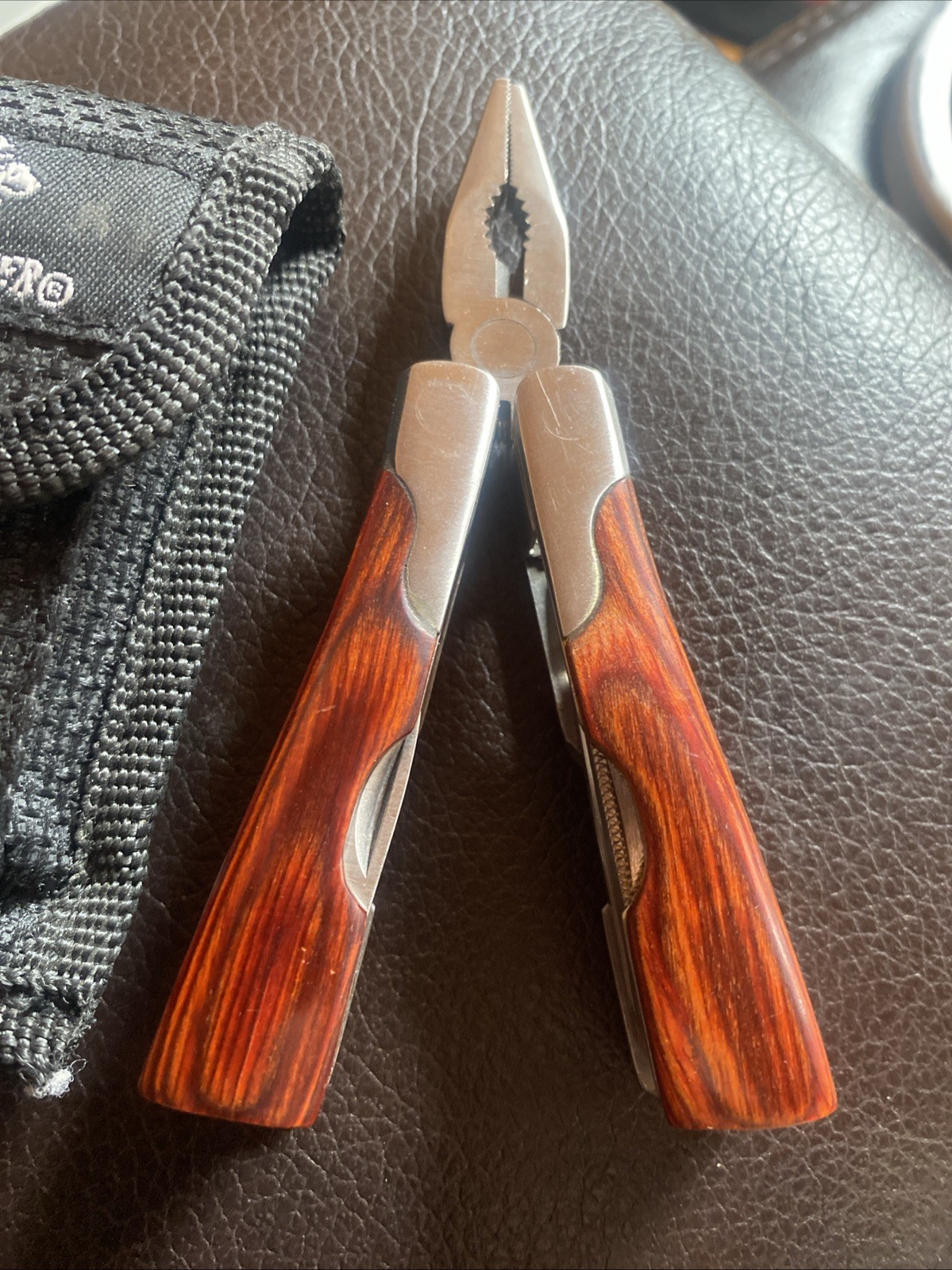 Winchester Multi-Tool Folding Knife Wood Grain Grips Nylon Sheath