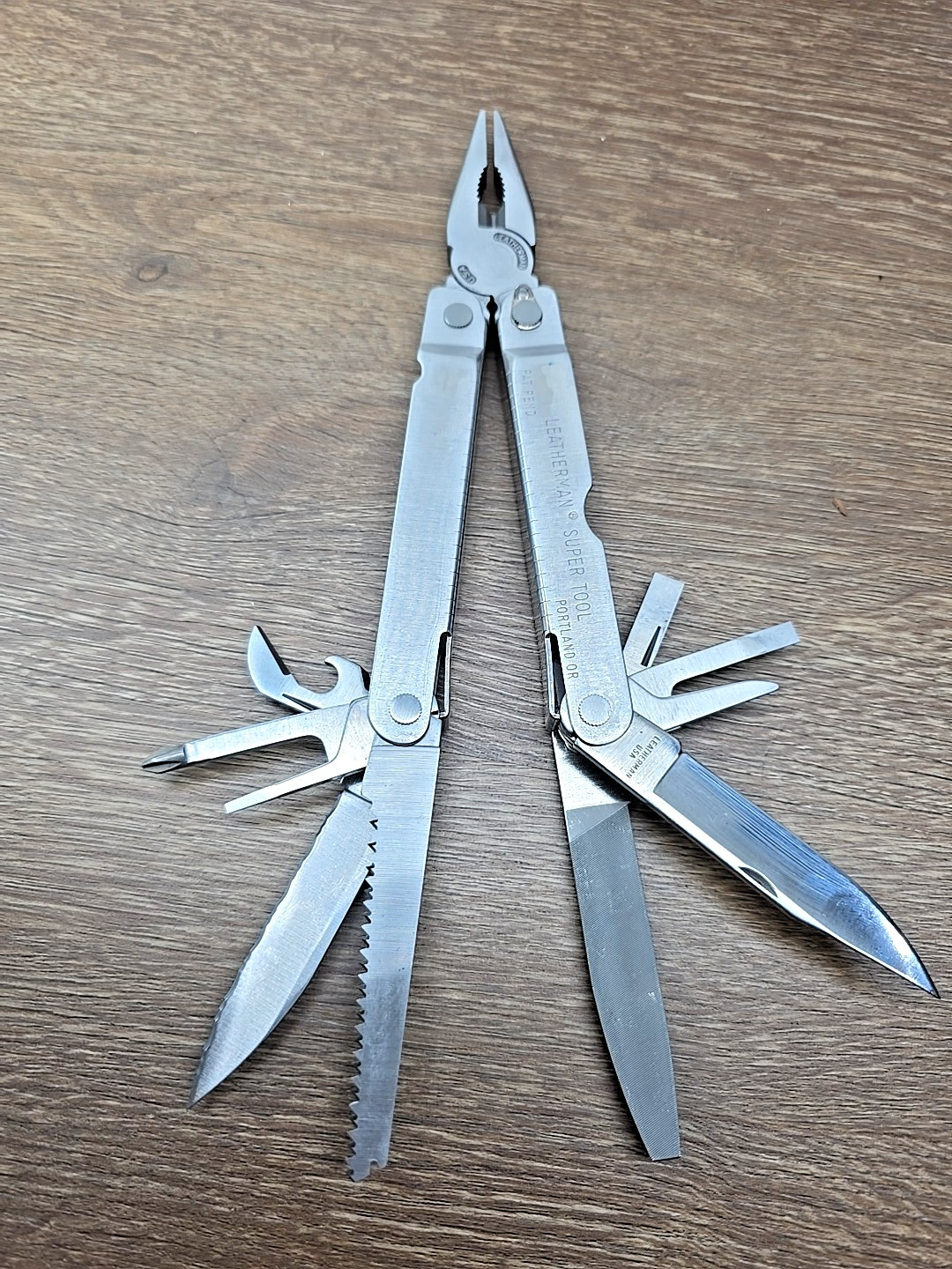 Vintage 1994 Leatherman Super Tool With Leather Sheath, 10 Folding Blades USA