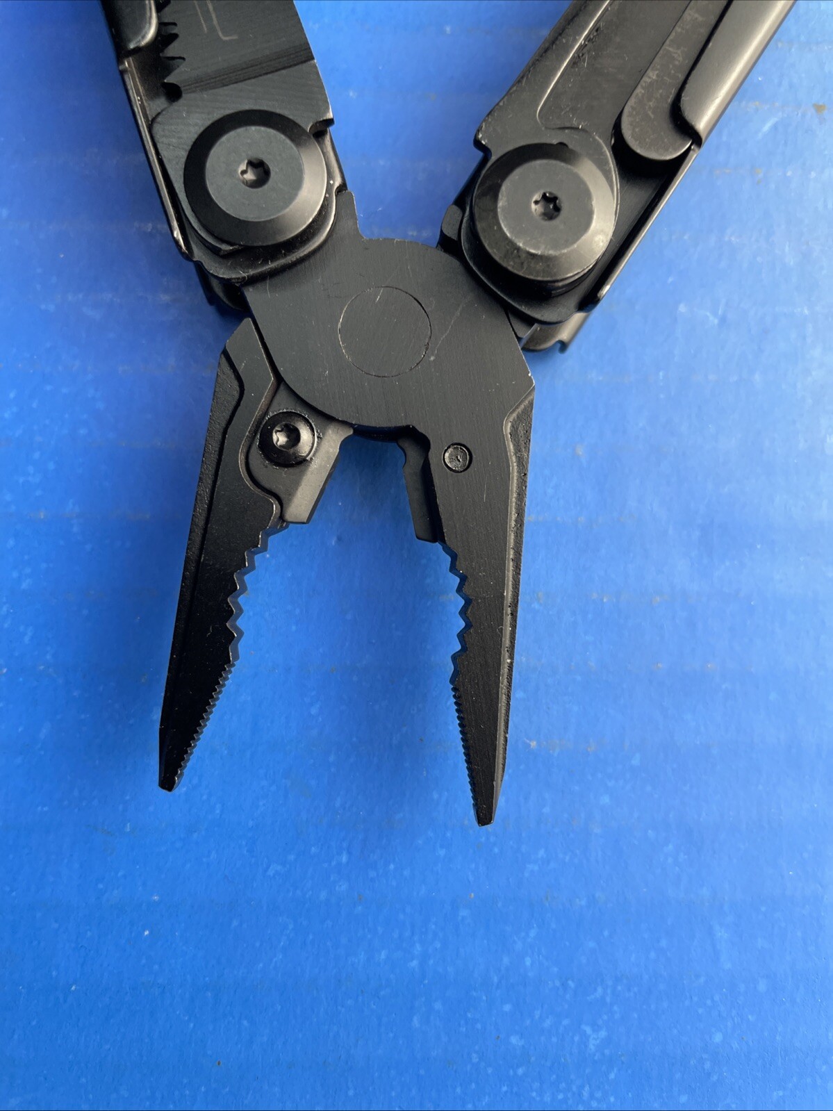 FLISSA 15-in-1 MultiTool Pliers Portable Survival Compact Folding Pocket Knife