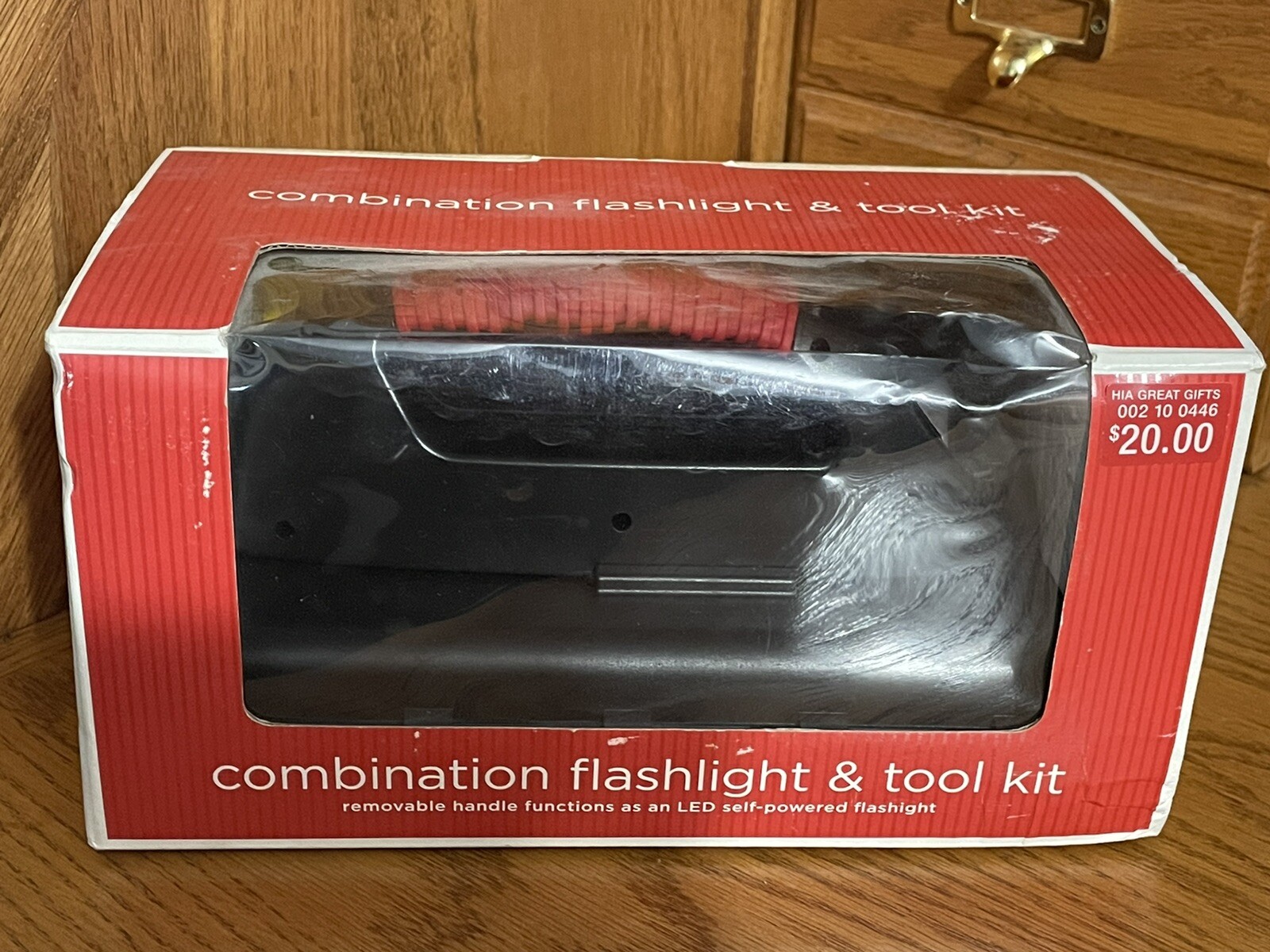 Combination Winding Flashlight and Tool Kit New in Box Works Great Condition