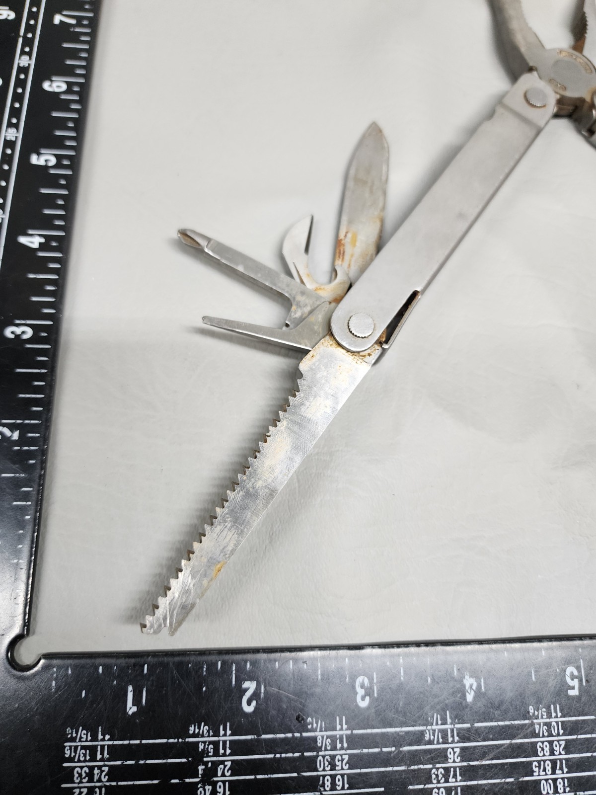 Leatherman Super Tool Original Multi-Tool Pliers Knife