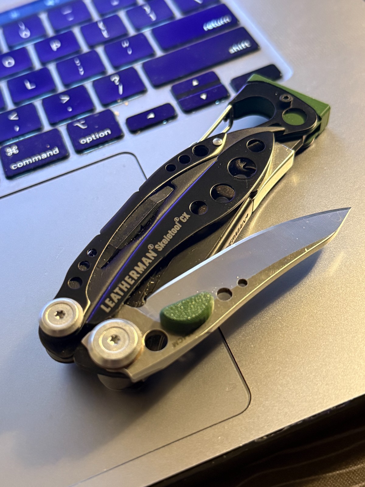 Hammer Head & Thumb Stud Upgrade for Leatherman Skeletool – EDC Multi-Tool Mod
