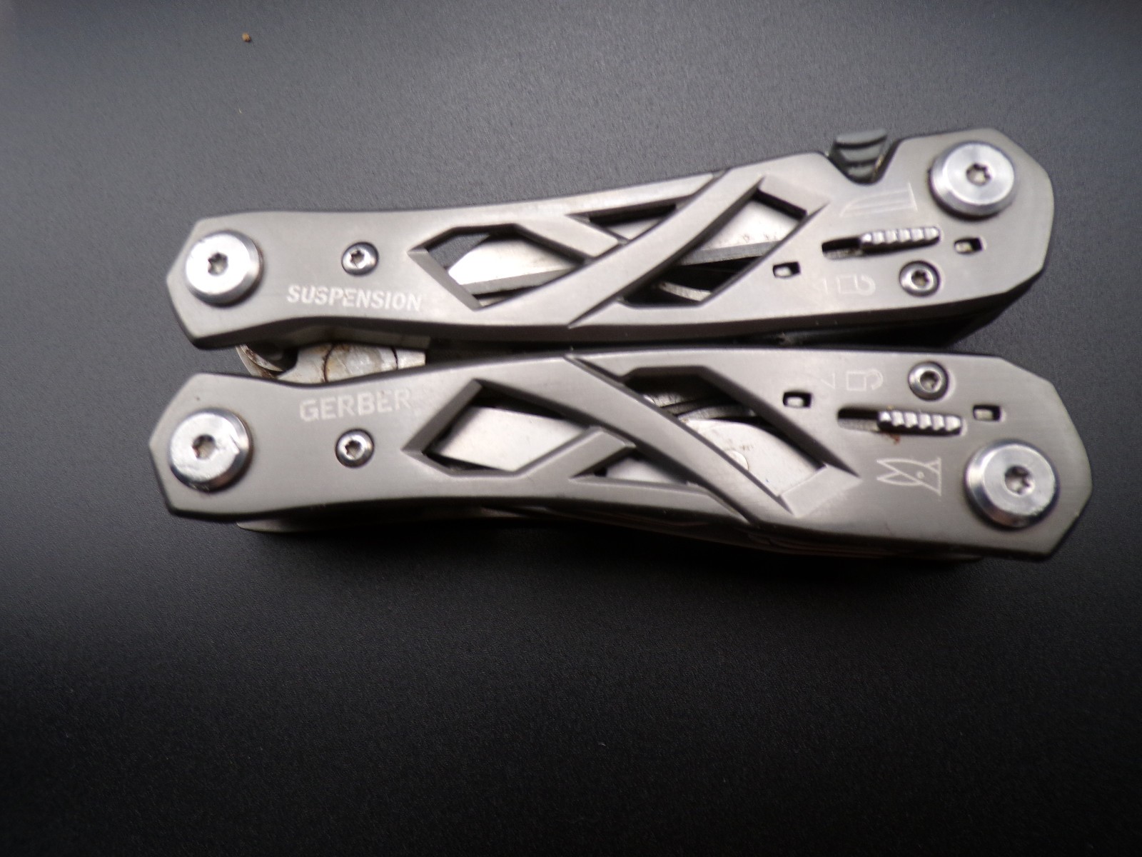 Gerber Suspension Multi Tool Knife Pliers Screwdrivers