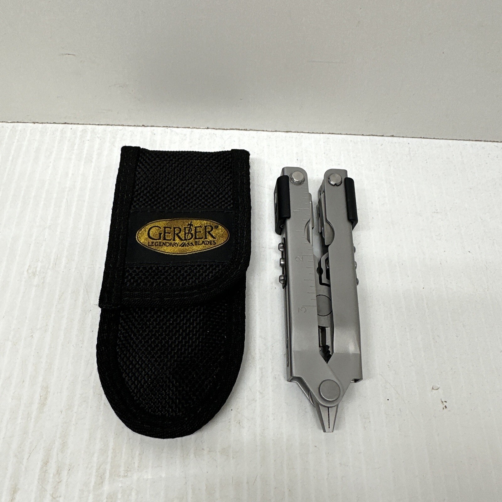 Gerber MP600 Multitool Multi-Plier w/ Sheath Silver Pliers Knife Drivers USA