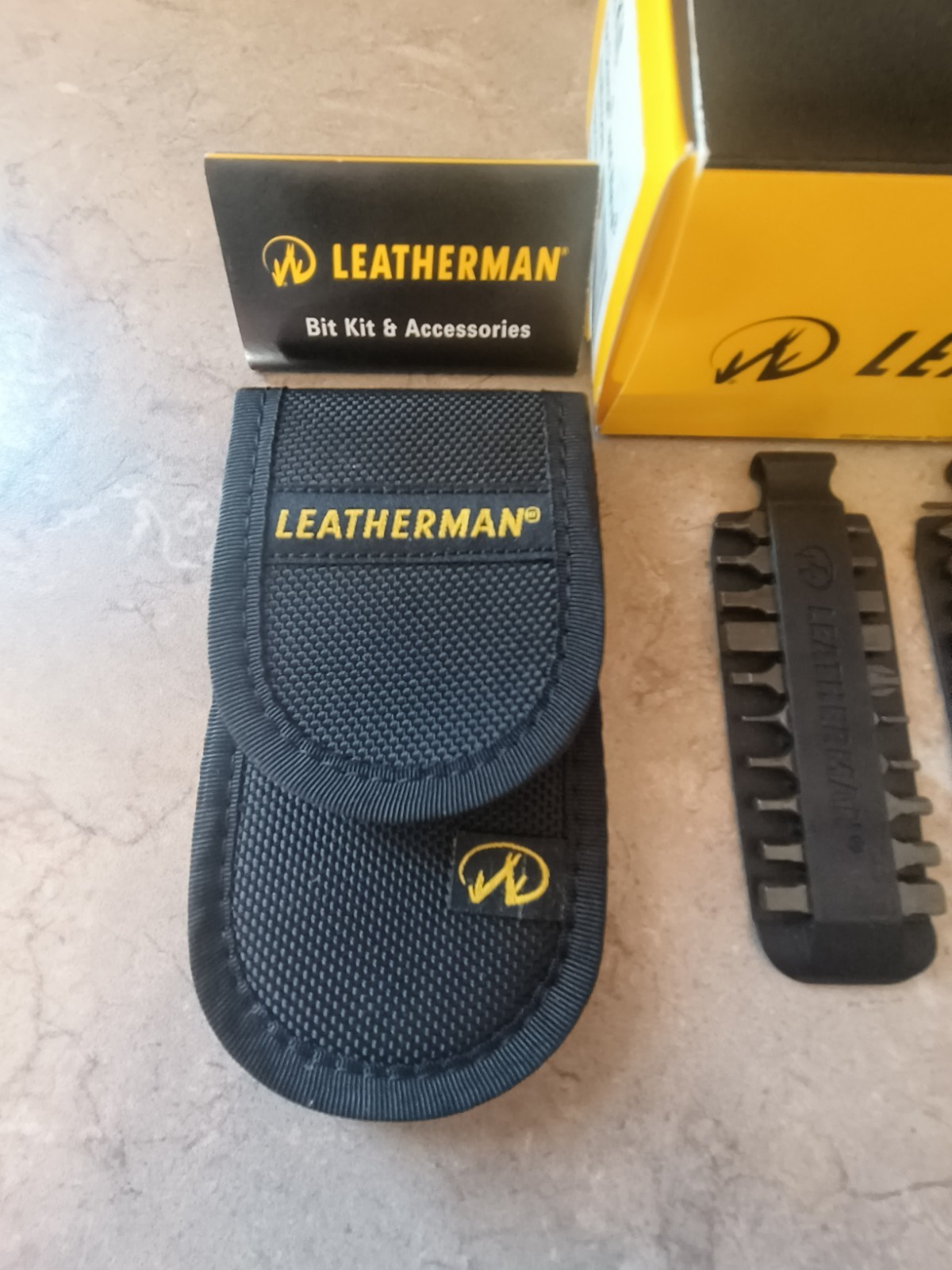 Leatherman Skeletool CX Guava 833143 Mutli-Tool/Bit Kit/Nylon Sheath 934860