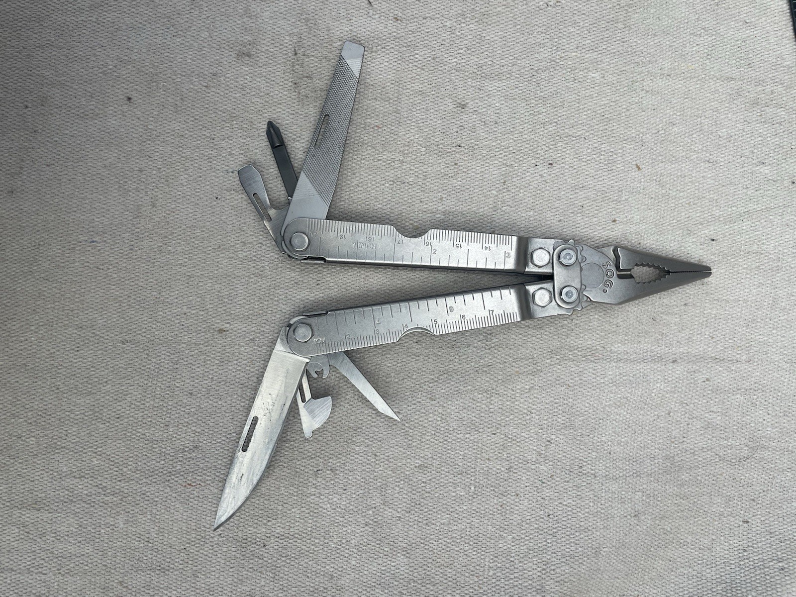 SOG Specialty Knives & Tools Multi Tool USA