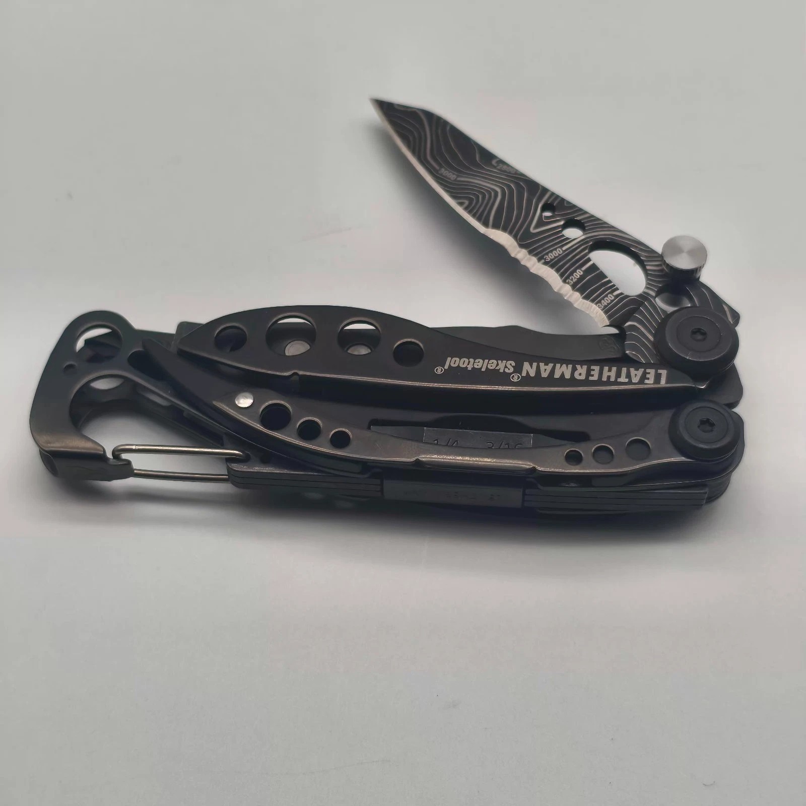 Aluminum Thumb Stud for Leatherman Skeletool 10mm Blade Opening Stud