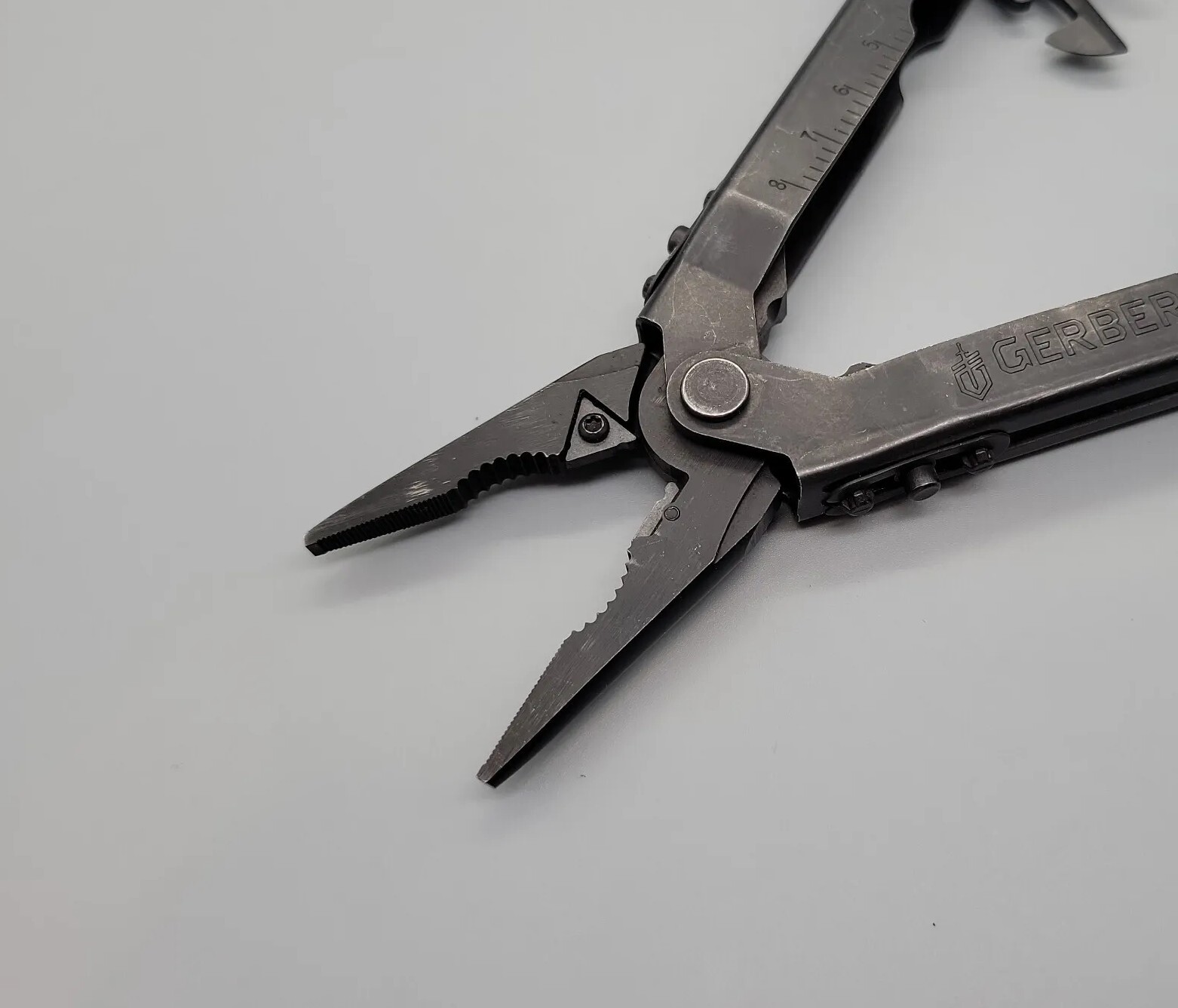 Gerber Multiplier MP600 Multi-Tool Black Needle Nose Pliers w/ Carbide Cutters