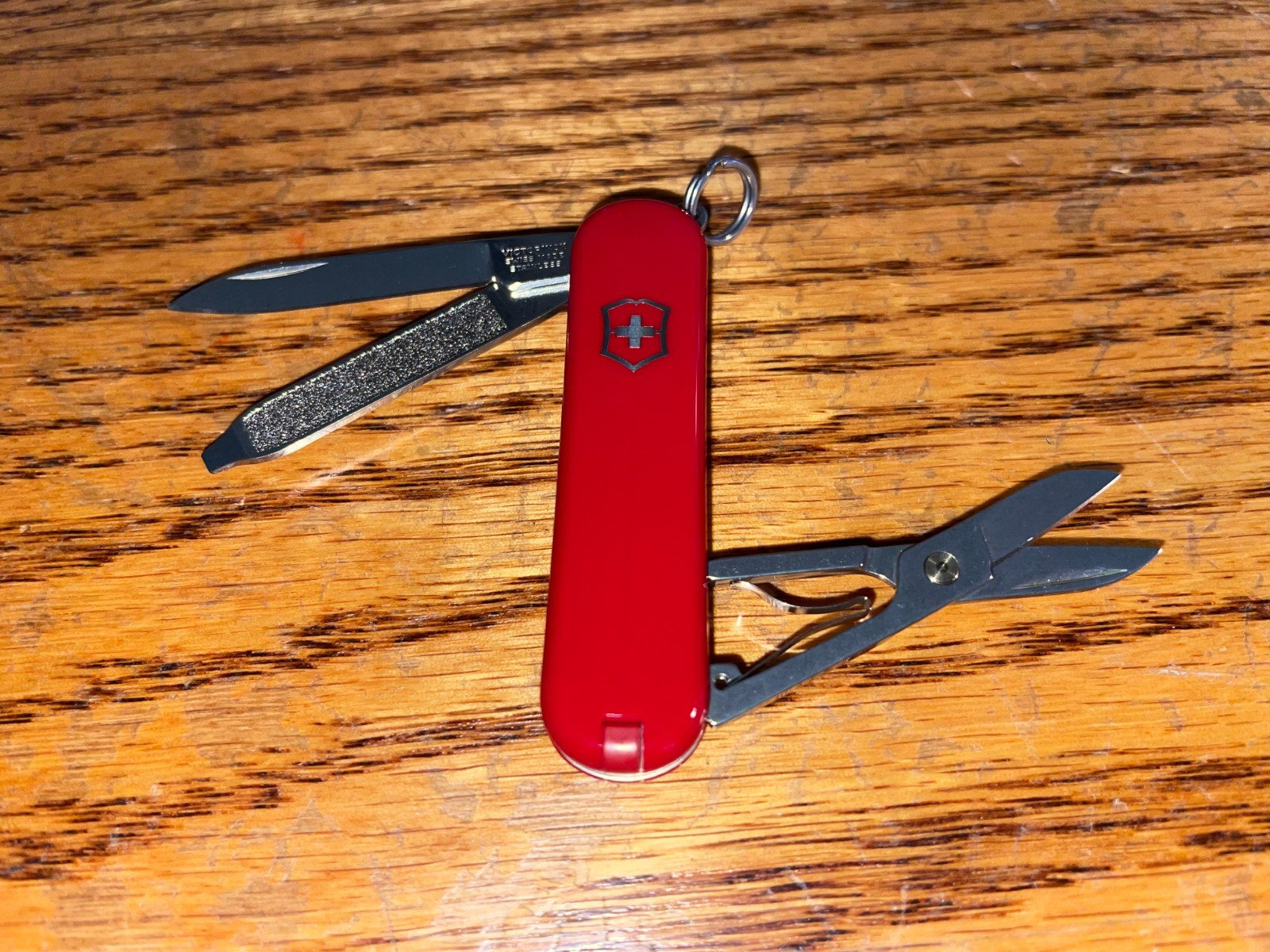 New Victorinox CLASSIC SD Swiss Army Knife Red New in Box