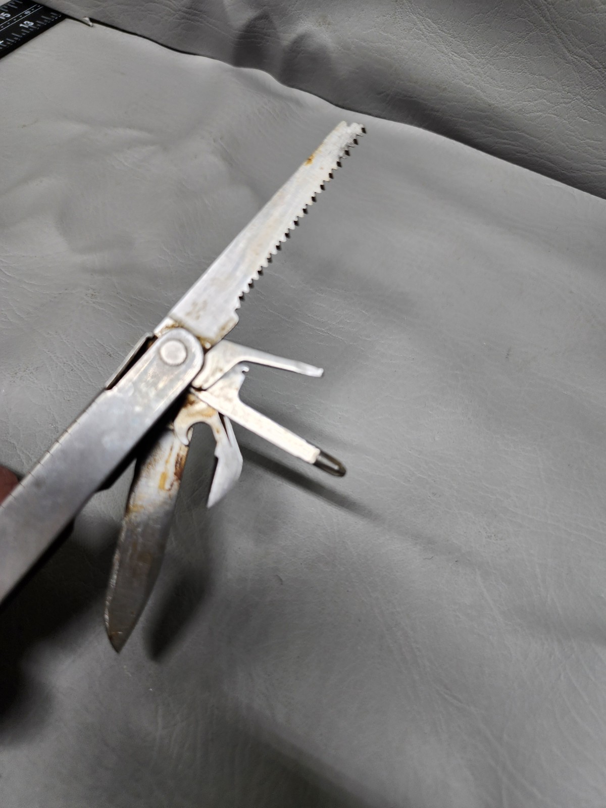 Leatherman Super Tool Original Multi-Tool Pliers Knife