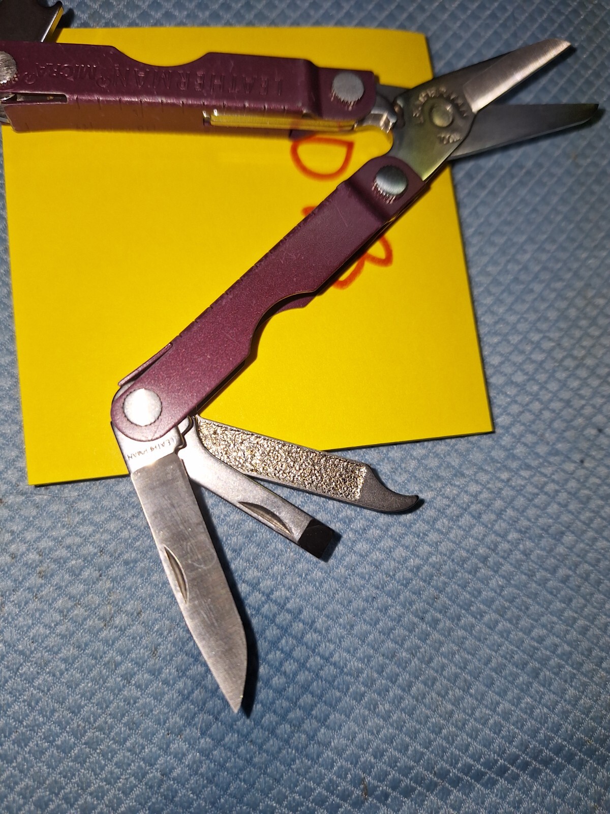 1 LEATHERMAN MICRA Multi Tool PURPLE Lot 8013
