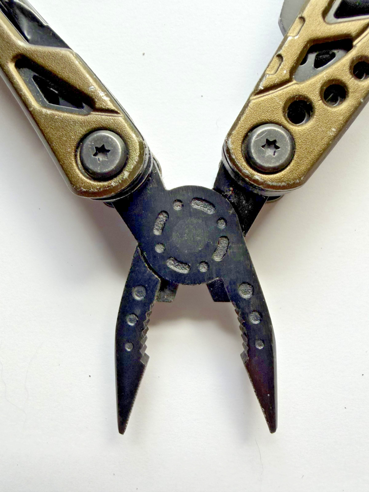 Lot of 2 Pohaku 13-in-1 Pocket Multitools, Multi Tool with Pliers, 3″ Blade, Saw