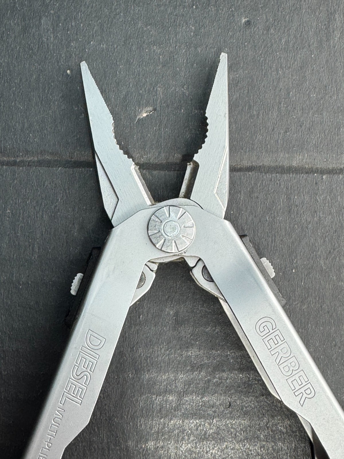Gerber Diesel Multi Plier Multi-Tool Stainless Screwdriver Scissors Knife