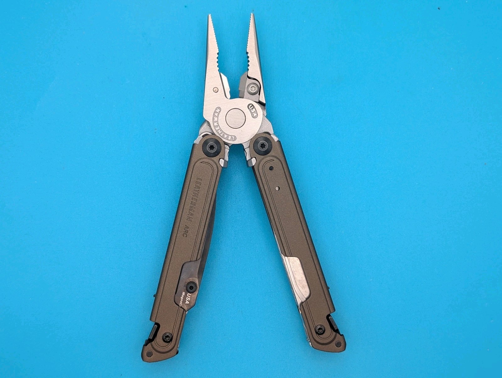 Leatherman Arc Knife Pliers Multitool! Talos! NEW IN BOX!
