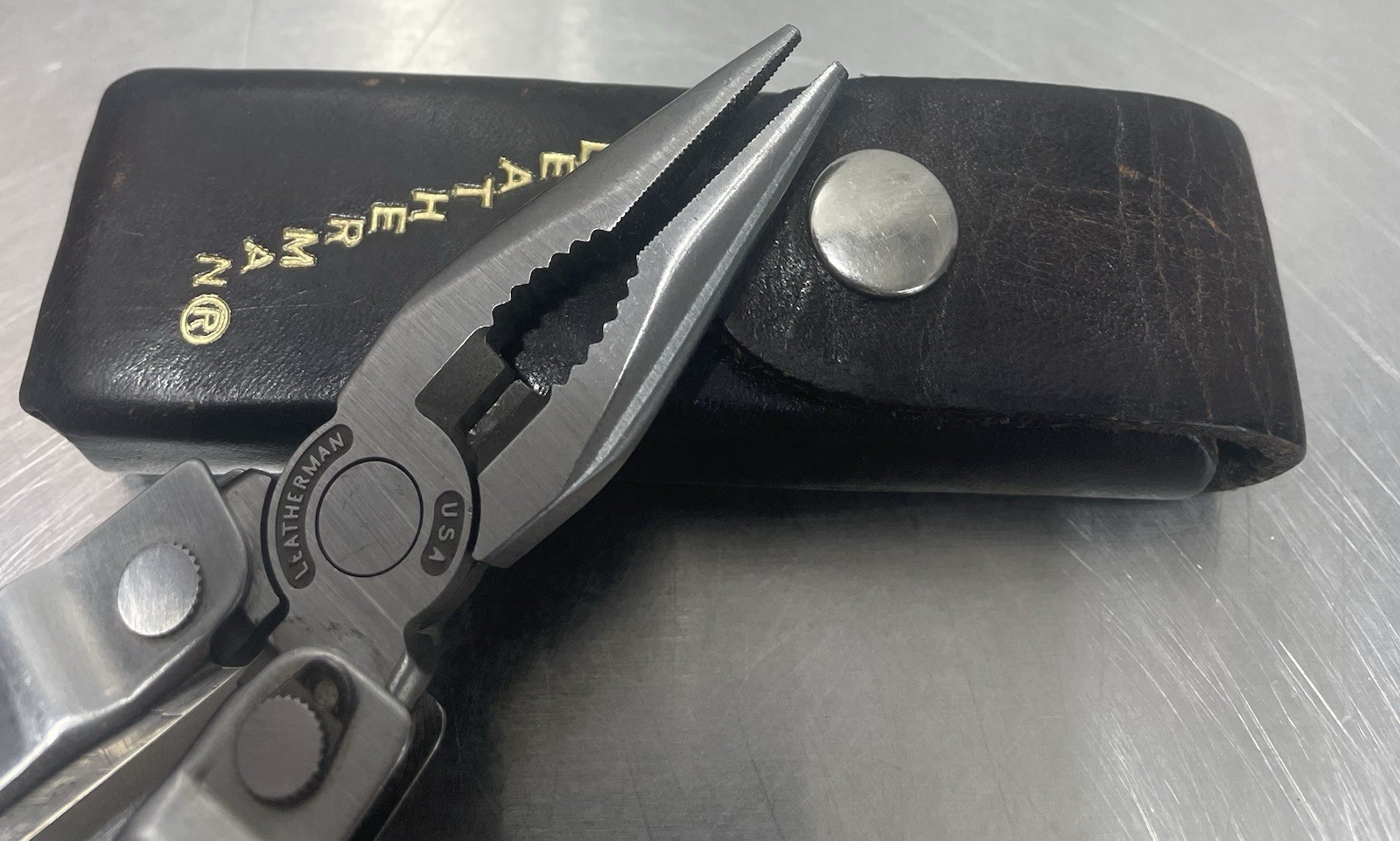 Vintage Original Leatherman Pocket Survival Tool PST ll Multi-Tool with Case