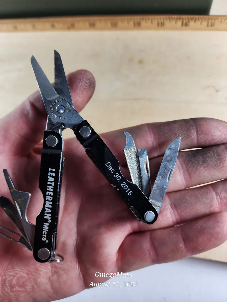 Leatherman Micra Black #5 Light usage